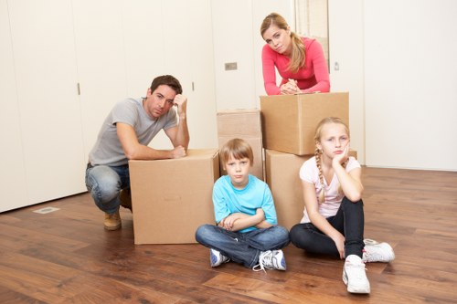 Commercial short-term storage support for a Knightsbridge business